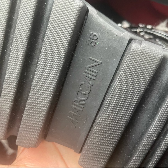 Gorgeous chunky patent leather/cream fur Marc Cain boot/sneakers😍 - Picture 7 of 8